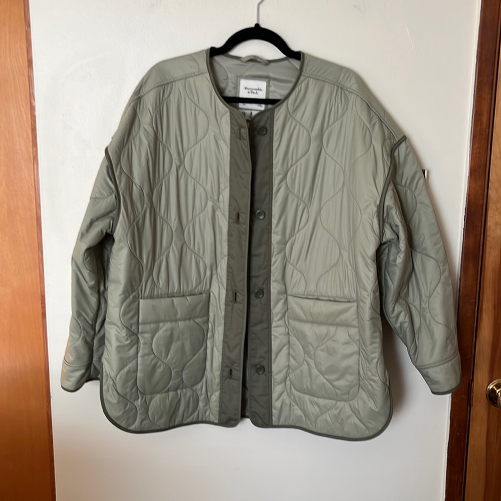 NWOT Abercrombie liner jacket- L